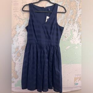 NWT! GAP Navy Blue Striped Sleeveless Fit & Flare Dress V Neck w/ Pockets Size 4